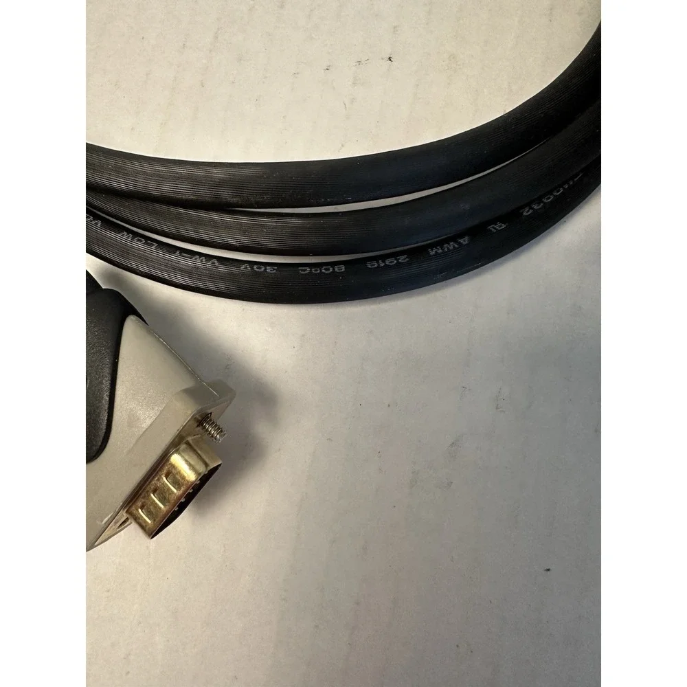 AmazonBasics VGA to VGA Monitor Cable Gold Plated SVGA HD15 Male Cord Black